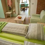 アパート Zoi ドブロボ