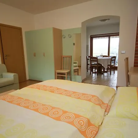 Zoi Apartment