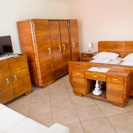 Apartment Zoi *