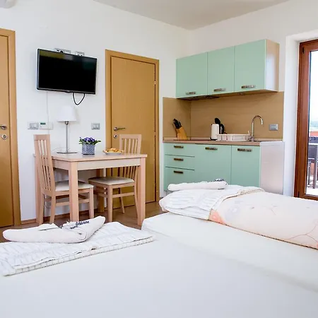 Apartment Zoi *
